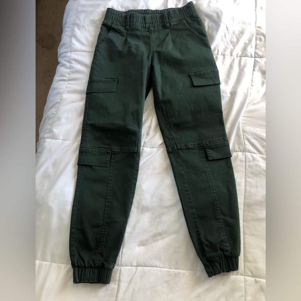 V.I.P brand cargo pants size 1 never worn